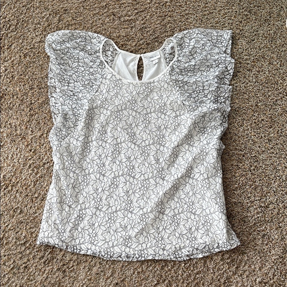 Black and white lace top size 2X by Ava & Viv